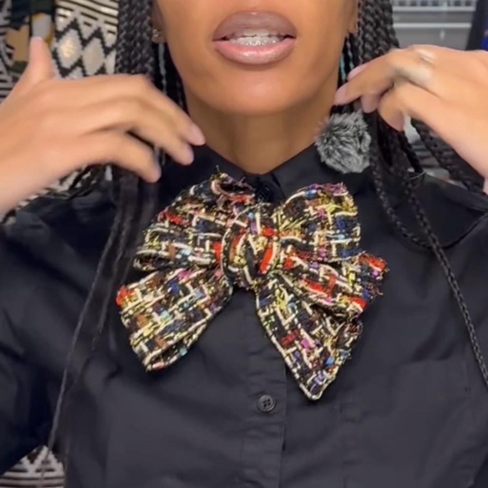 Multicolor Tweed Bow Tie Brooch - Picture 10 of 12